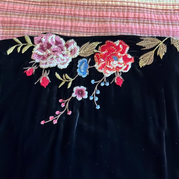 Women’s Johnny Was Embroidered Velvet Top, black oversized XS - Picture 4 of 5